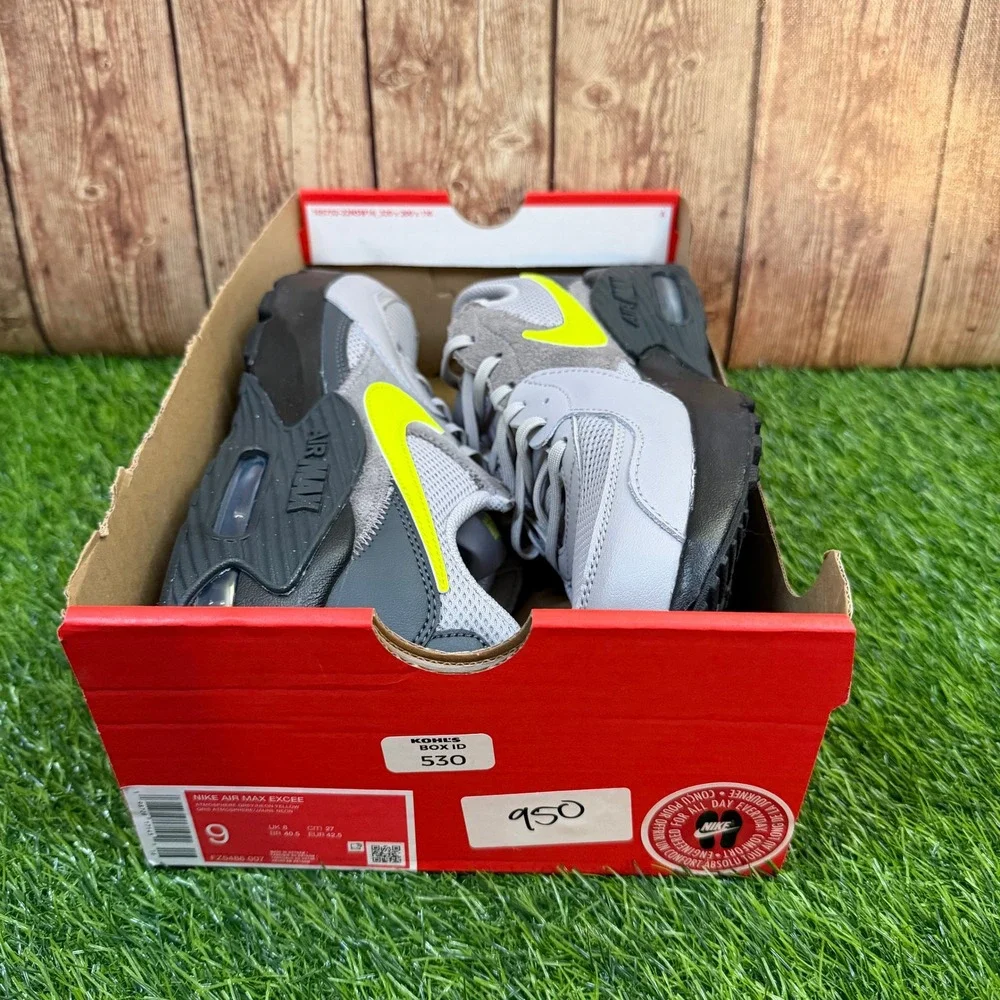Nike Air Max Excee Sneakers Mens size 9 Atmosphere Grey Neon Yellow Athletic